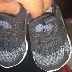 Baby boy nikes 2c